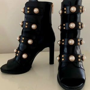 NWT Karl Lagerfeld Breyden boots. Size 8
